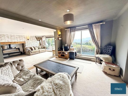 5 bedroom detached house to rent - Photo 1