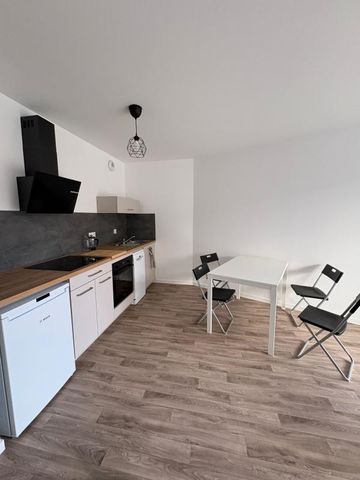 Location Appartement 2 pièces Meublé 41m² LE RELECQ KERHUON 29480 - Photo 3