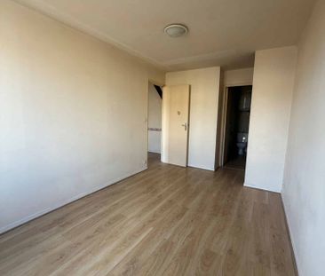 T2 de 33 m² – Place des Carmes – LOCATION – LIMOGES – BEGIP - Photo 3