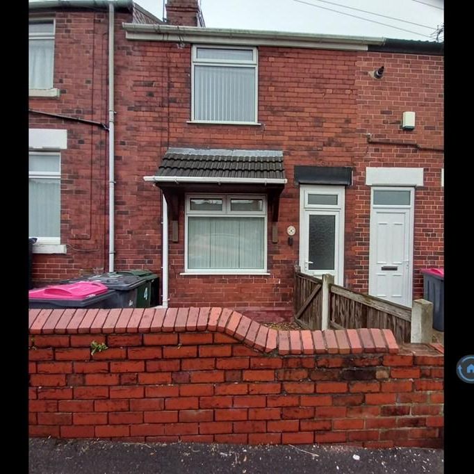 2 bedroom terraced house to rent - Photo 1