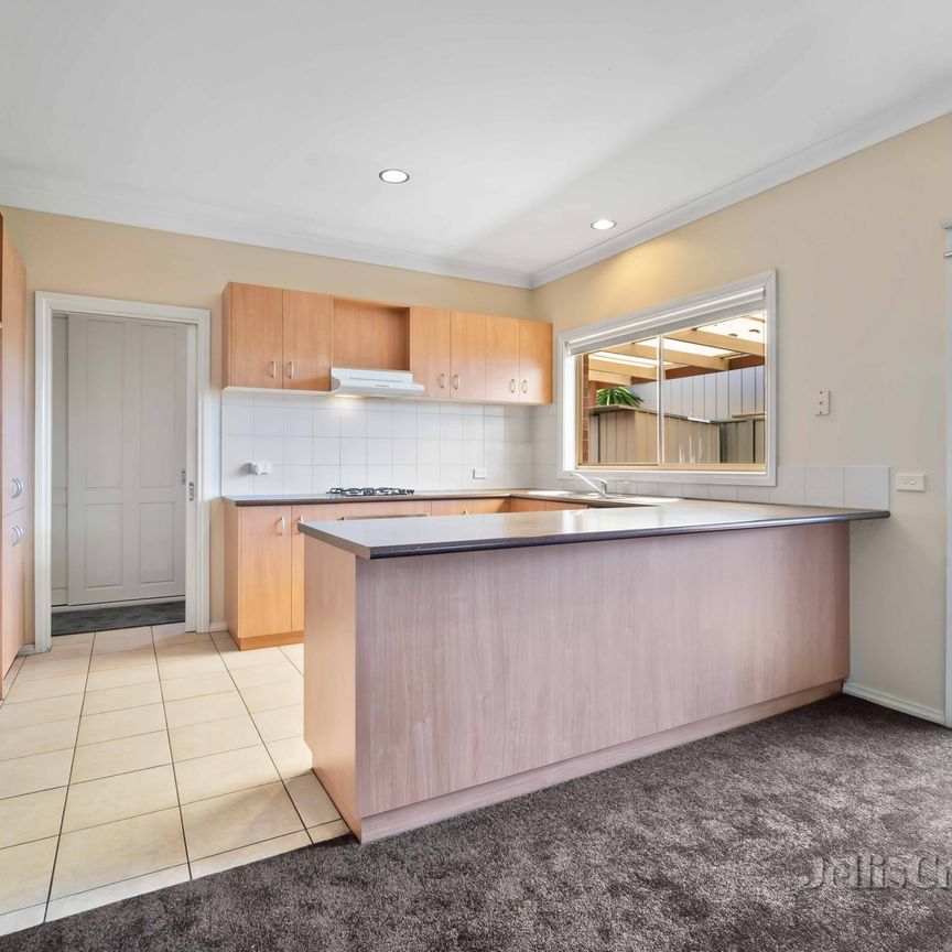 7 Jordan Avenue, Delacombe - Photo 1