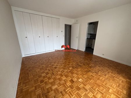 Location Appartement 1 pièce 32m² - Photo 5