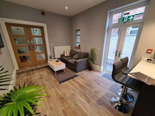 Rooms At Hartington Street, Barrow-in-furness, LA14 - Photo 1