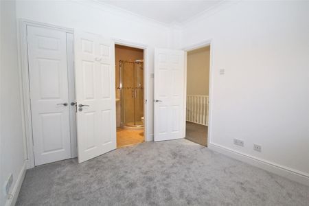 The Green, Wooburn Green - Photo 3