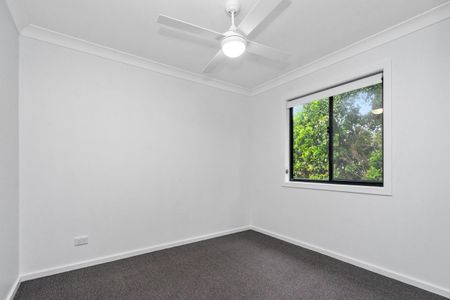 33a Pearce Avenue, Belmont, NSW 2280 - Photo 4