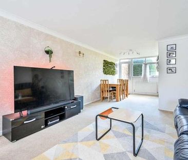 Moorholme, Woking, GU22 - Photo 4