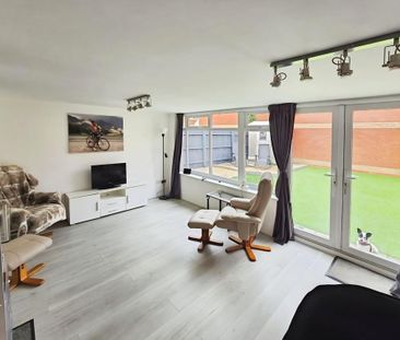 3 bedroom detached house to rent - Photo 3