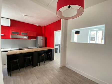Location Appartement 1 pièce 34m² - Photo 2