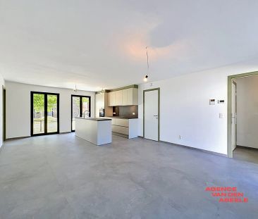 Nieuwbouwappartement met tuin, gelegen in het hart van Brugge. - Photo 2