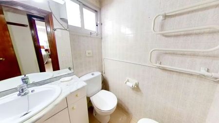 Carrer de la Font de la Figuera, Valencia, Valencian Community 46006 - Photo 3