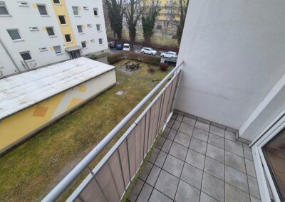 Lichtdurchflutete 2 Zimmer Wohnung mit Balkon - Photo 1