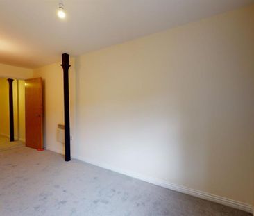 2 bedroom Flat To Let - Photo 1