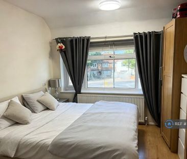 1 bedroom in a house share to rent - Photo 6