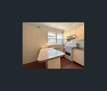 QUIET ONE BEDROOM FLAT - PET FRIENDLY - Photo 2