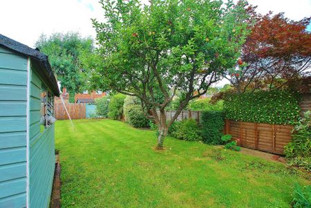 4 bedroom detached house to rent - Photo 2