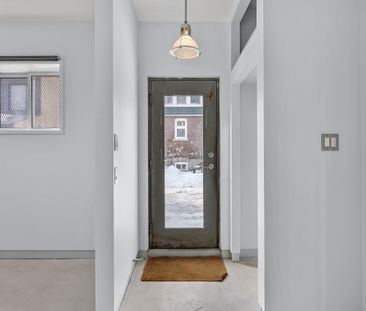 For Lease - 301 Euclid Avenue Unit# Lane, Toronto, Ontario - Photo 1