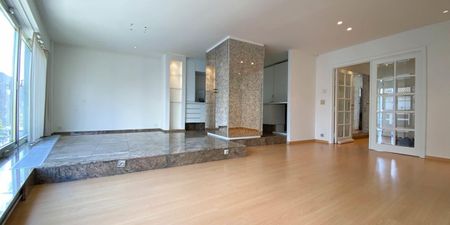 Appartement te huur in Roeselare voor € 650 met 1 slaapkamer - Photo 2