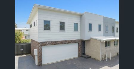 Bright, Modern and Convenient - Photo 5