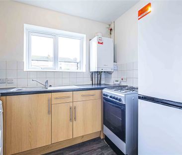 1 bed First Floor Flat for rent - Photo 3