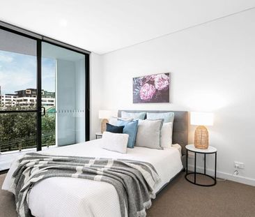 Contemporary Two-Bedroom Apartment with East-West Transparency loca... - Photo 2