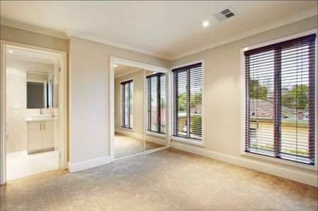 2/384 Belmore Road, Mont Albert North - Photo 5