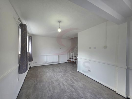 Blackthorn Drive, LE4, Leicester - Photo 1