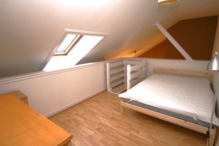 Dalintober Street, Luxury Fully Furnished 2 Bed – Available 10/11/2025 - Photo 4