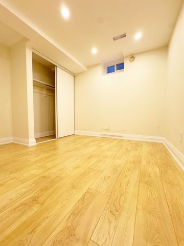 For Lease - 100 Larratt Lane, Richmond Hill, Ontario - Photo 2