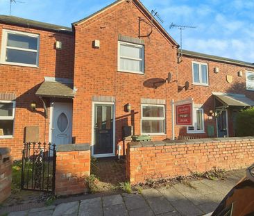Terraced House to rent on - Photo 6