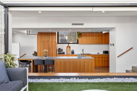 30 Orchard Terrace, St Lucia QLD 4067 - House For Rent | Domain - Photo 5