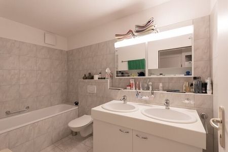 Rent without deposit – Modern living in a peaceful neighborhood - Foto 5