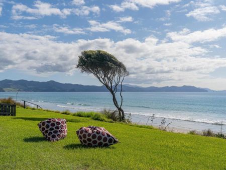 BEACH FRONT BEACH FRONT! - Photo 2