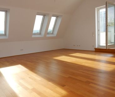 Rathausplatz - 3 Zimmer - Dachgeschoss - Wohnung mit Terrasse! - Photo 2