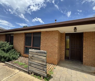 Cosy, Light-Filled Unit in a Convenient Melton West Location - Photo 1