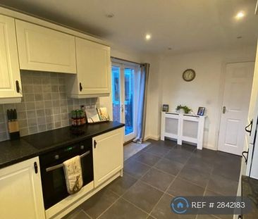 1 bedroom in a house share to rent - Photo 5