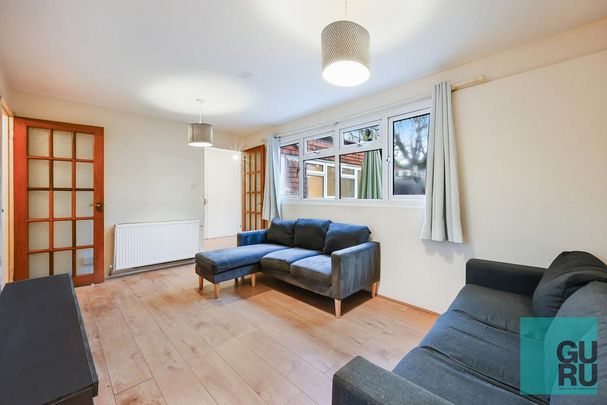 4 bedroom terraced house to rent - Photo 1