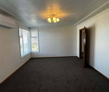 Beautiful in Belleknowes! - Photo 5