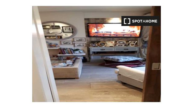 Room for rent in 2-bedroom house in Dublin - Photo 1