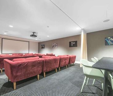 Empire Way, Wembley, HA9 - Photo 2