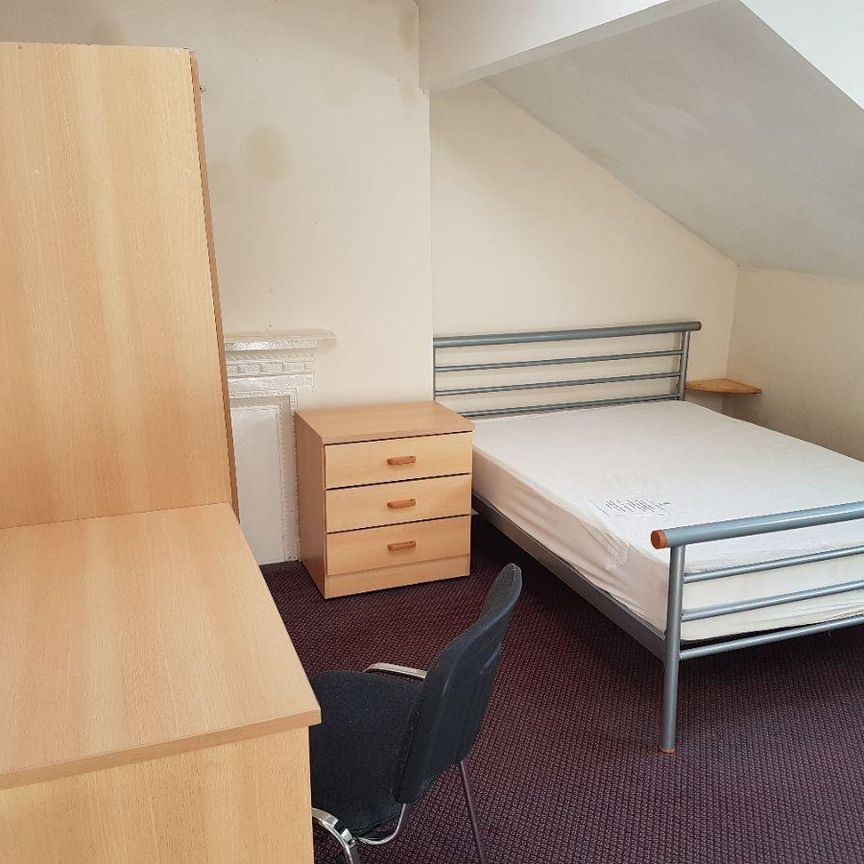 Flat 1, 25 Clarendon Place, LS2 9JY, Leeds - Photo 1