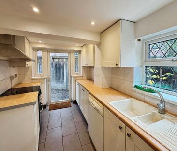 3 bedroom semi-detached house to rent - Photo 3