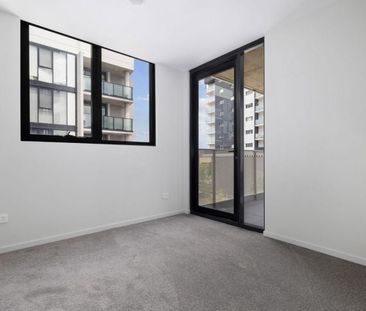 Modern Living in Greenway – Spacious Two-Bedroom Apartment - Photo 5