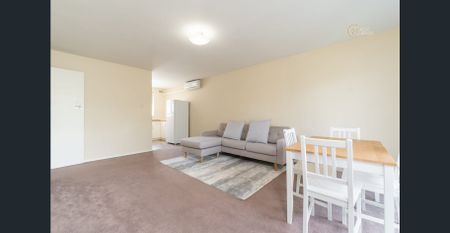 LOCATION LOCATION LOCATION @$600 per week - Photo 2