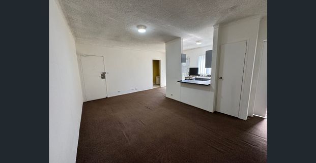 19/16 DERBY ST, MINTO - Photo 1