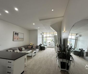 Spacious One Bedroom Unit - Photo 6