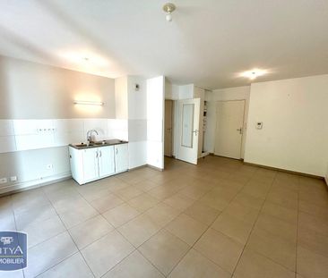 Location Appartement 2 pièces 46m² BOURG EN BRESSE 01000 - Photo 3