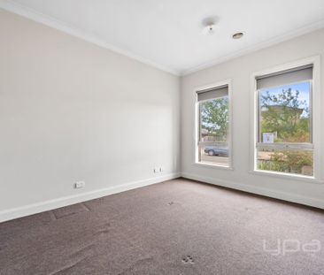 1/10 Haywood Grove, Melton West - Photo 4