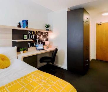 Classic Shared Apartment - Photo 1