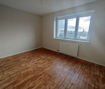 Location Appartement 4 pièces 73m² - Photo 2