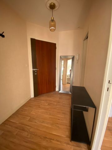 Location Appartement 2 pièces 49m² - Photo 2